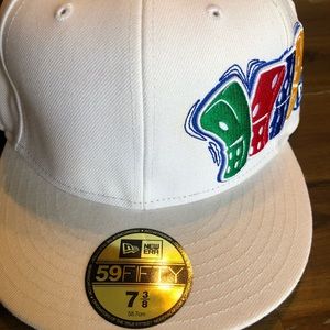 Domino Hat